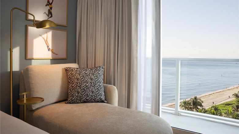 <b>The Sunny Room</b>. Images powered by <a href="https://iceportal.shijigroup.com/" title="IcePortal" target="_blank">IcePortal</a>.