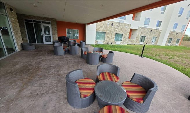 Hawthorn Extended Stay by Wyndham Exterior