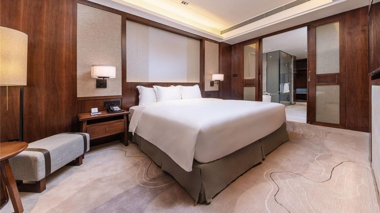 <b>Howard Johnson Neodalle Resort Zhangjiajie Room</b>. Images powered by <a href="https://iceportal.shijigroup.com/" title="IcePortal" target="_blank">IcePortal</a>.