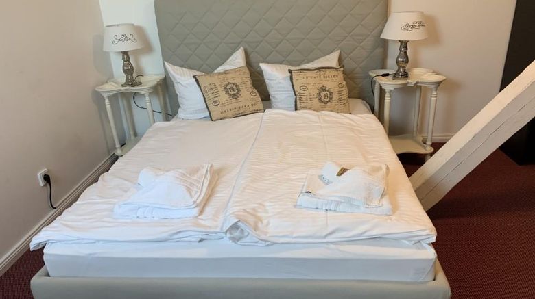 <b>Parkhotel Putbus Superior Room</b>. Images powered by <a href="https://iceportal.shijigroup.com/" title="IcePortal" target="_blank">IcePortal</a>.