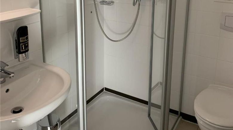 <b>Parkhotel Putbus Superior Room</b>. Images powered by <a href="https://iceportal.shijigroup.com/" title="IcePortal" target="_blank">IcePortal</a>.