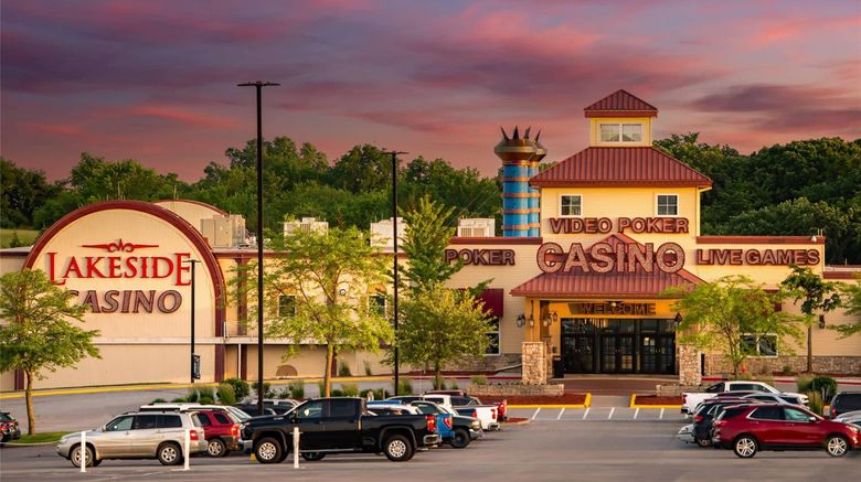 <b>Lakeside Hotel & Casino Exterior</b>. Images powered by <a href="https://iceportal.shijigroup.com/" title="IcePortal" target="_blank">IcePortal</a>.