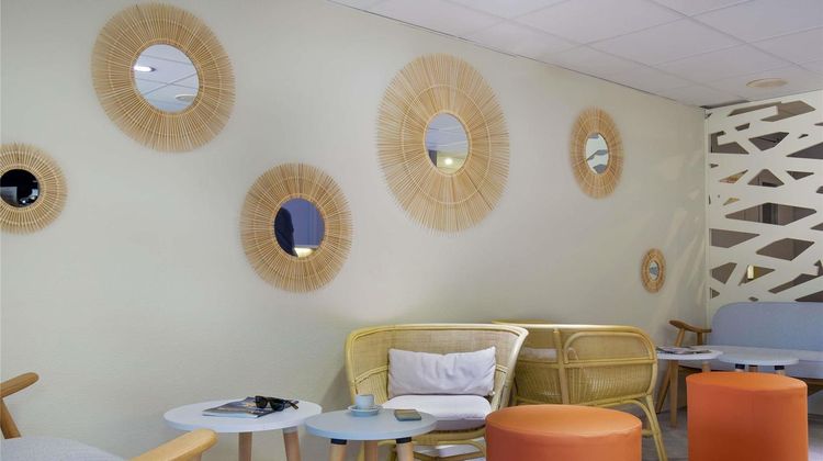 Ibis Styles Aubagne Gemenos Exterior