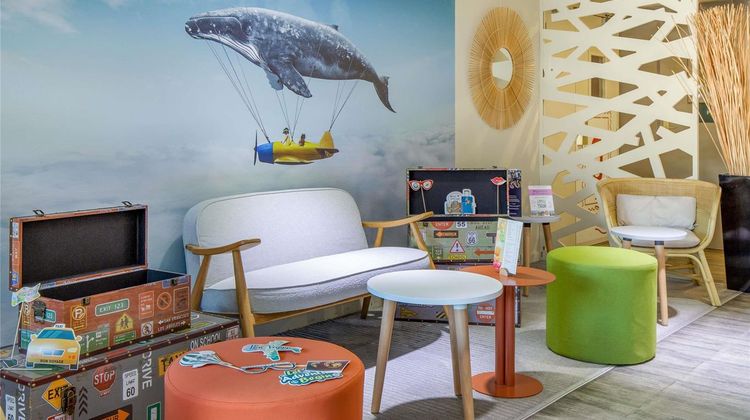 Ibis Styles Aubagne Gemenos Exterior