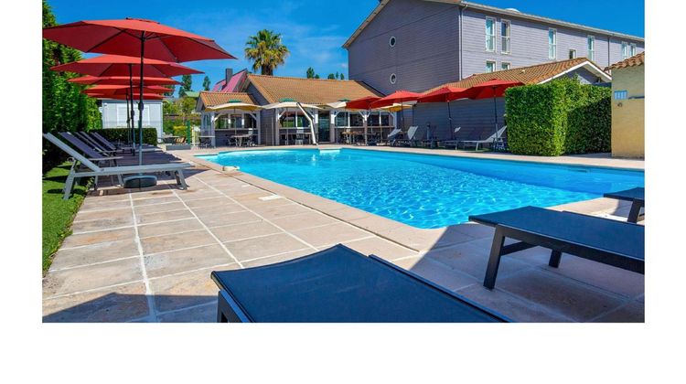 Ibis Styles Aubagne Gemenos Pool