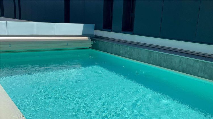 Ibis Styles Bordeaux Lac Bruges Pool