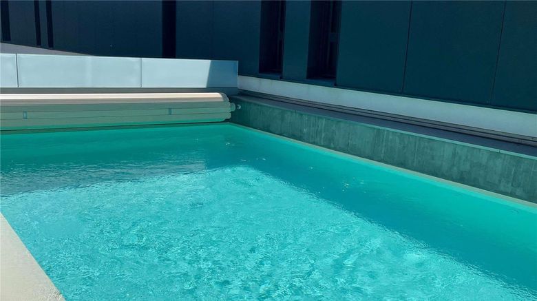 <b>Ibis Styles Bordeaux Lac Bruges Pool</b>. Images powered by <a href="https://iceportal.shijigroup.com/" title="IcePortal" target="_blank">IcePortal</a>.