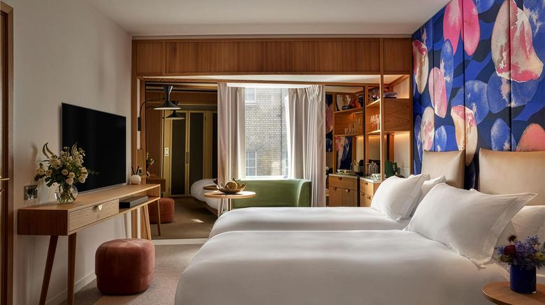 <b>The BoTree London, Curio Collection Room</b>. Images powered by <a href="https://iceportal.shijigroup.com/" title="IcePortal" target="_blank">IcePortal</a>.