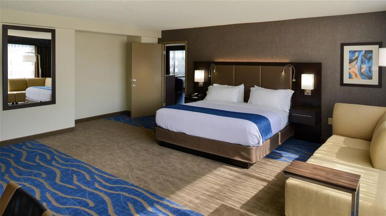 <b>Radisson St Louis Downtown Conv Ctr Suite</b>. Images powered by <a href="https://iceportal.shijigroup.com/" title="IcePortal" target="_blank">IcePortal</a>.