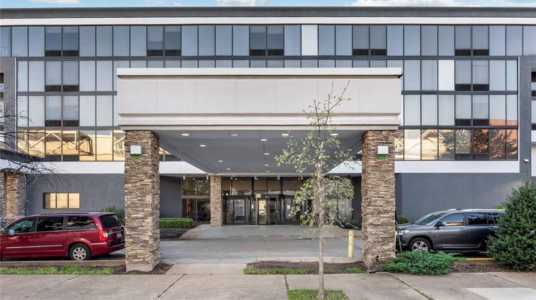 <b>Radisson St Louis Downtown Conv Ctr Exterior</b>. Images powered by <a href="https://iceportal.shijigroup.com/" title="IcePortal" target="_blank">IcePortal</a>.