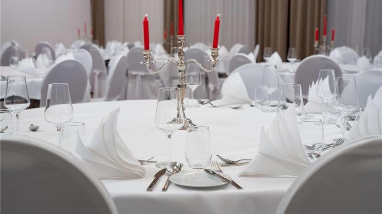 <b>elaya Hotel Stuttgart Ludwigsburg Meeting</b>. Images powered by <a href="https://iceportal.shijigroup.com/" title="IcePortal" target="_blank">IcePortal</a>.