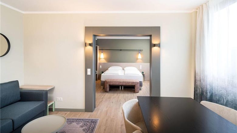 <b>elaya Hotel Stuttgart Ludwigsburg Suite</b>. Images powered by <a href="https://iceportal.shijigroup.com/" title="IcePortal" target="_blank">IcePortal</a>.