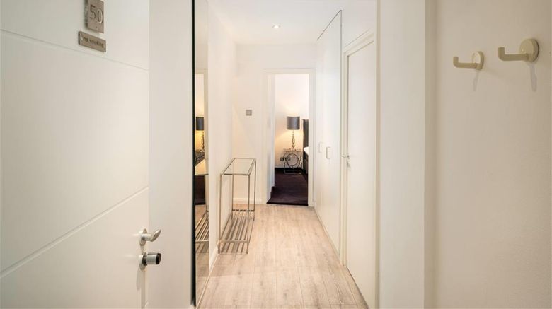 <b>elaya Hotel Hannover City Suite</b>. Images powered by <a href="https://iceportal.shijigroup.com/" title="IcePortal" target="_blank">IcePortal</a>.