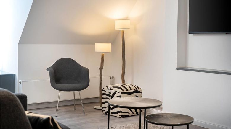<b>elaya Hotel Hannover City Suite</b>. Images powered by <a href="https://iceportal.shijigroup.com/" title="IcePortal" target="_blank">IcePortal</a>.