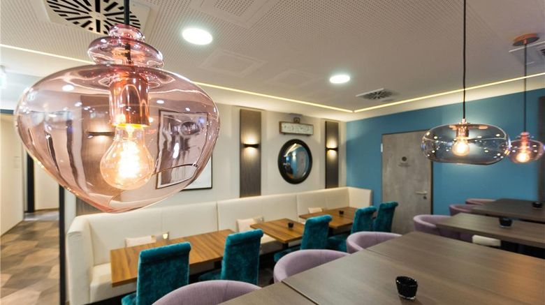 <b>elaya Hotel Munich City Lobby</b>. Images powered by <a href="https://iceportal.shijigroup.com/" title="IcePortal" target="_blank">IcePortal</a>.