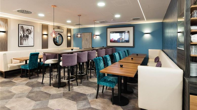 <b>elaya Hotel Munich City Lobby</b>. Images powered by <a href="https://iceportal.shijigroup.com/" title="IcePortal" target="_blank">IcePortal</a>.