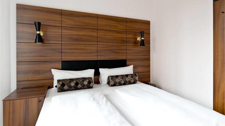 <b>elaya Hotel Munich City Room</b>. Images powered by <a href="https://iceportal.shijigroup.com/" title="IcePortal" target="_blank">IcePortal</a>.
