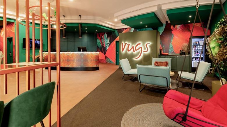 <b>Rugs Hotel Augsburg Lobby</b>. Images powered by <a href="https://iceportal.shijigroup.com/" title="IcePortal" target="_blank">IcePortal</a>.