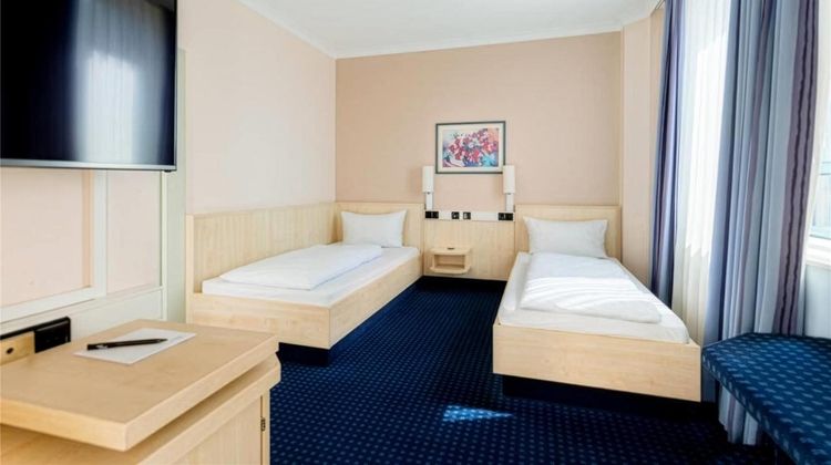 Rugs Hotel Augsburg Room