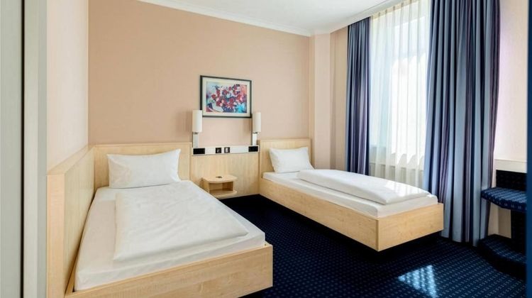 Rugs Hotel Augsburg Room