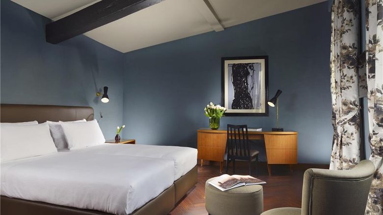 <b>Hotel Garibaldi Blu Room</b>. Images powered by <a href="https://iceportal.shijigroup.com/" title="IcePortal" target="_blank">IcePortal</a>.