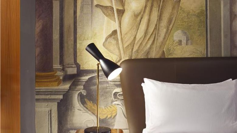 <b>Hotel Garibaldi Blu Room</b>. Images powered by <a href="https://iceportal.shijigroup.com/" title="IcePortal" target="_blank">IcePortal</a>.