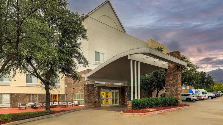 Best Western Plus Las Colinas Inn & Ste Exterior