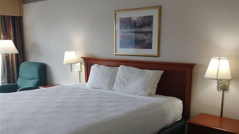 <b>Clarion Inn Southern Pines Pinehurst Room</b>. Images powered by <a href="https://iceportal.shijigroup.com/" title="IcePortal" target="_blank">IcePortal</a>.