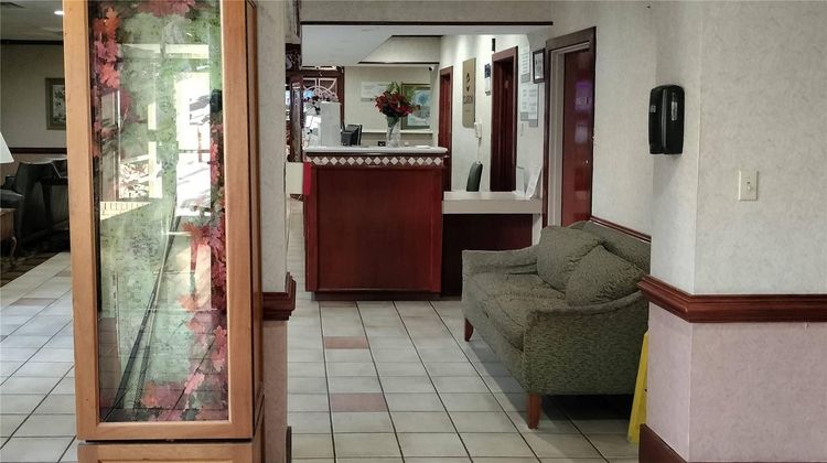 Clarion Inn Southern Pines Pinehurst Lobby