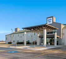 Park Inn Grand Island Exterior