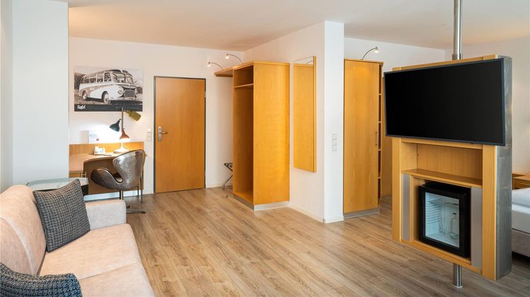 ANA Neotel Suite