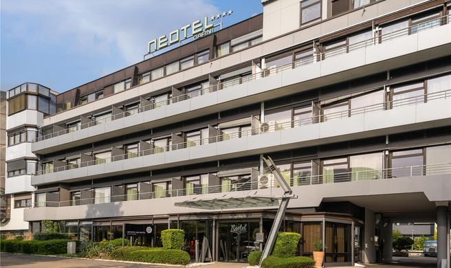 ANA Neotel Exterior