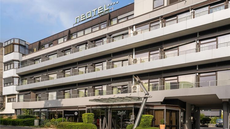 ANA Neotel Exterior