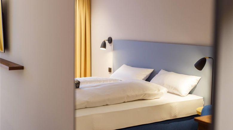 <b>elaya Hotel Goeppingen Room</b>. Images powered by <a href="https://iceportal.shijigroup.com/" title="IcePortal" target="_blank">IcePortal</a>.