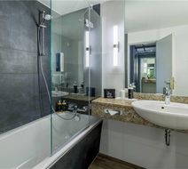 elaya Hotel Frankfurt Oberursel Room