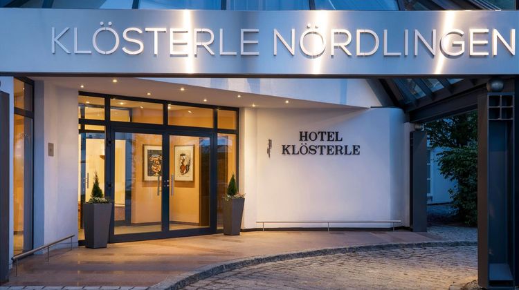 Elaya Hotel Noerdlingen Exterior