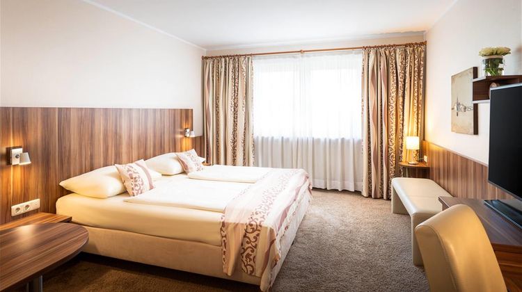QU Hotel Augsburg Room