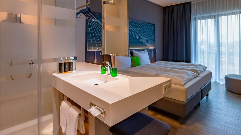 <b>elaya Hotel Kevelaer Room</b>. Images powered by <a href="https://iceportal.shijigroup.com/" title="IcePortal" target="_blank">IcePortal</a>.