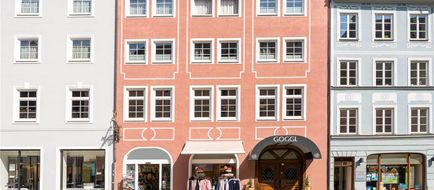 ANA Goggl Exterior