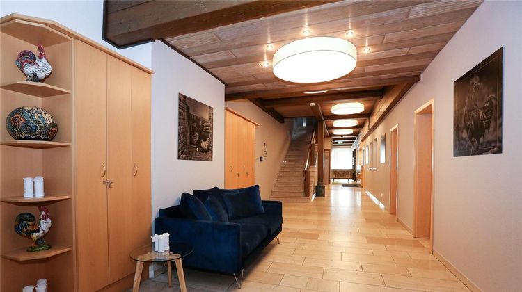 ANA Goggl Lobby