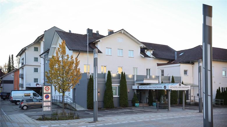 <b>ANA Panorama Exterior</b>. Images powered by <a href="https://iceportal.shijigroup.com/" title="IcePortal" target="_blank">IcePortal</a>.