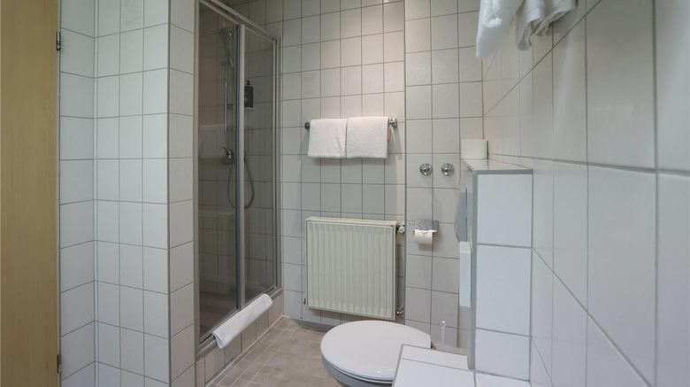 <b>ANA Panorama Room</b>. Images powered by <a href="https://iceportal.shijigroup.com/" title="IcePortal" target="_blank">IcePortal</a>.