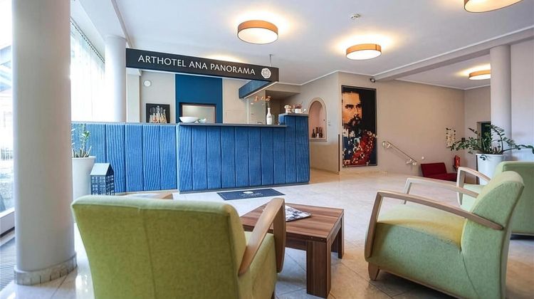 Arthotel ANA Panorama Lobby