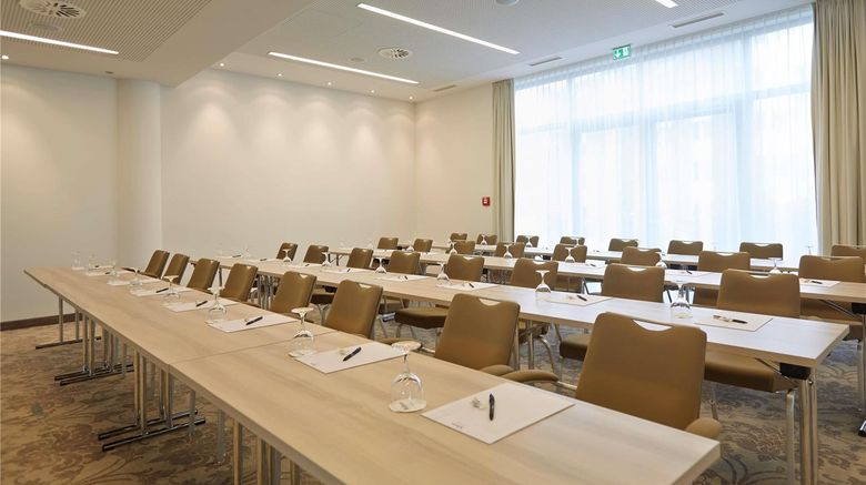 <b>elaya Hotel Kleve Meeting</b>. Images powered by <a href="https://iceportal.shijigroup.com/" title="IcePortal" target="_blank">IcePortal</a>.