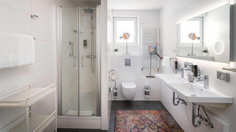 <b>ANA Liberty Room</b>. Images powered by <a href="https://iceportal.shijigroup.com/" title="IcePortal" target="_blank">IcePortal</a>.