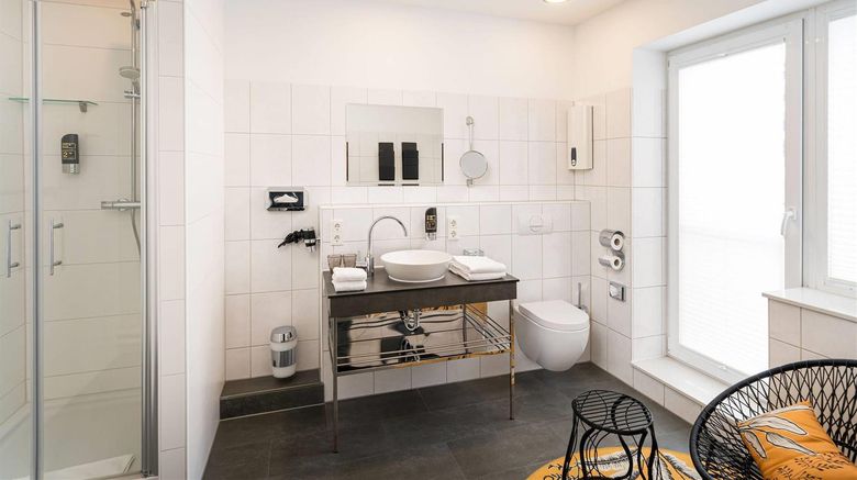 <b>ANA Liberty Suite</b>. Images powered by <a href="https://iceportal.shijigroup.com/" title="IcePortal" target="_blank">IcePortal</a>.