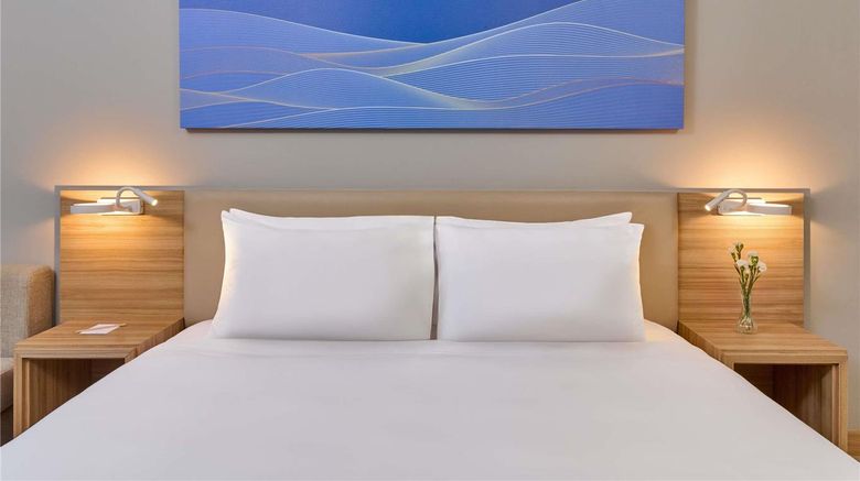 <b>Mercure Phuket Patong Journeyhub Room</b>. Images powered by <a href="https://iceportal.shijigroup.com/" title="IcePortal" target="_blank">IcePortal</a>.