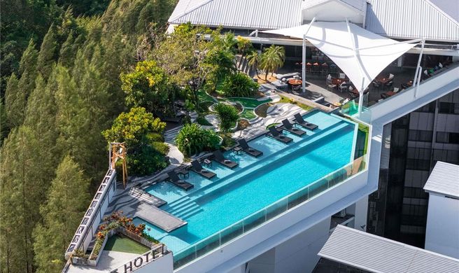 Mercure Phuket Patong Journeyhub Exterior