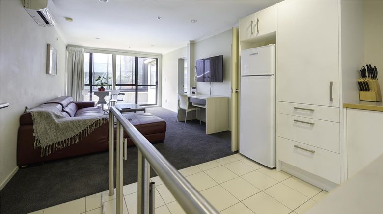 <b>U Residence Hotel Wellington Room</b>. Images powered by <a href="https://iceportal.shijigroup.com/" title="IcePortal" target="_blank">IcePortal</a>.