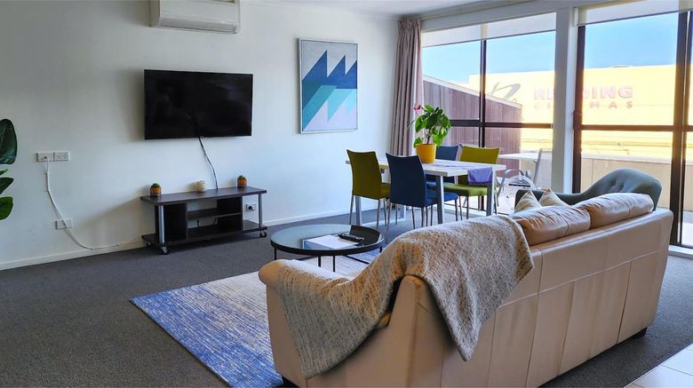<b>U Residence Hotel Wellington Suite</b>. Images powered by <a href="https://iceportal.shijigroup.com/" title="IcePortal" target="_blank">IcePortal</a>.